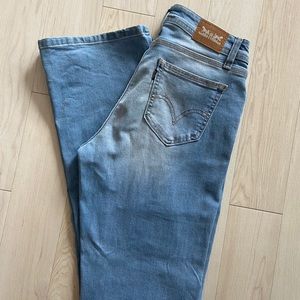 Levi’s Curvy 829 Bootcut